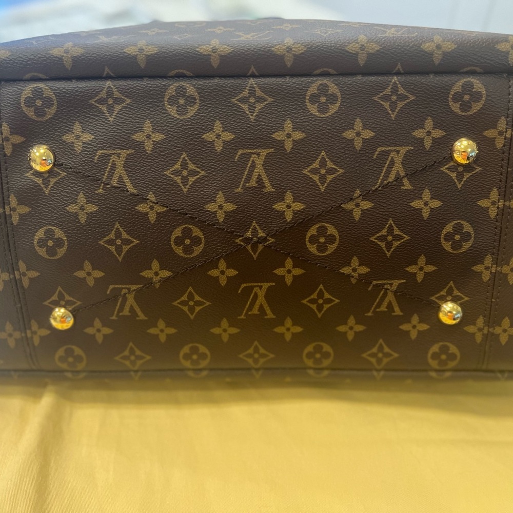 LOUIS VUITTON Monogram Canvas Artsy MM Totes Shoulder Bag - Picture 5 of 7